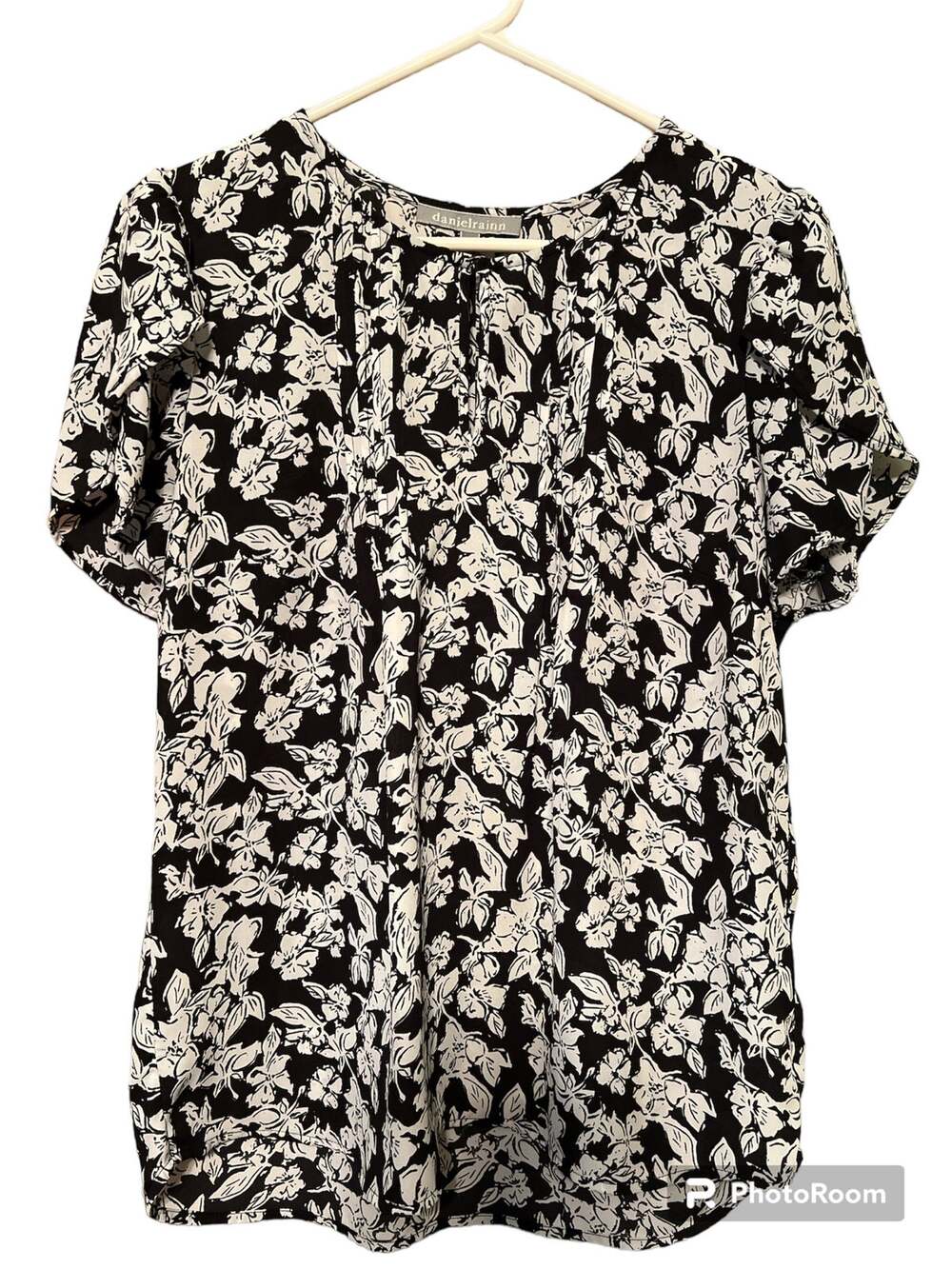 Daniel Rainn Calisto Pleat Tulip Sleeve Blouse - Medium